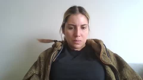 Sweet  alana online show from November 3, 2025, 8:10 pm