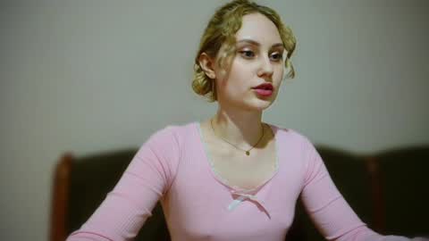 Snapshot of sweet__daddy8 chatting on December 25, 2024, 10:05 pm BredEmiliya online show from December 25, 2024, 10:05 pm