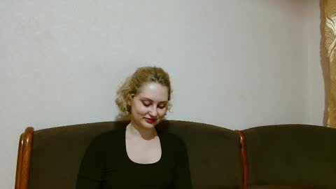 Snapshot of sweet__daddy8 chatting on February 17, 2025, 4:15 pm BredEmiliya online show from February 17, 2025, 4:15 pm