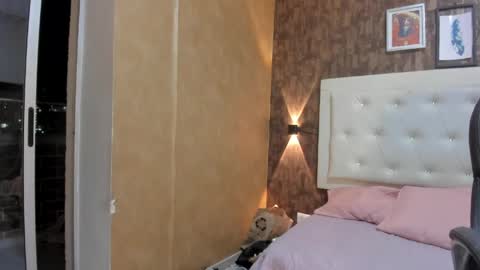Snapshot of sweet__vanessa1 chatting on May 15, 2026, 11:34 pm Vanessa online show from May 15, 2026, 11:34 pm