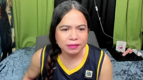 Snapshot of sweet_asiants_4u chatting on April 28, 2026, 12:42 am izza izzasweet online show from April 28, 2026, 12:42 am