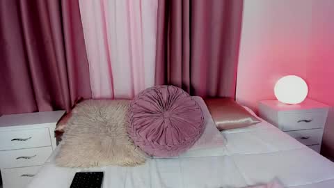 Aura  online show from April 12, 2026, 8:25 pm