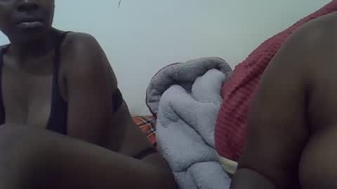 Queen online show from March 1, 2026, 7:38 pm