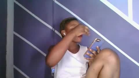 Snapshot of sweet_berry31 chatting on October 8, 2025, 5:05 am baby girl online show from October 8, 2025, 5:05 am