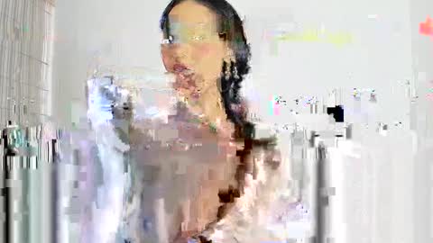 sweet_brunette88 online show from April 24, 2026, 8:33 pm