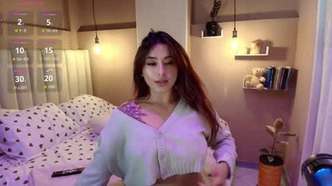 Camila online show from December 19, 2024, 1:39 am