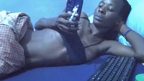 Snapshot of sweet_candie01 chatting on May 6, 2026, 4:01 pm sweet_candie01 online show from May 6, 2026, 4:01 pm