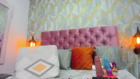 sweet_candy_sex1 online show from June 25, 2026, 5:12 am