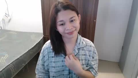 sweet_cassyxx online show from April 13, 2026, 12:10 pm