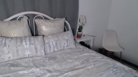 Chantelle online show from July 20, 2026, 12:29 pm