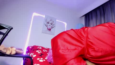 Snapshot of sweet_cinamon69 chatting on April 18, 2026, 7:07 pm Canela online show from April 18, 2026, 7:07 pm