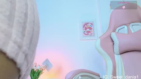 sweet_dania_ online show from February 3, 2026, 12:20 am