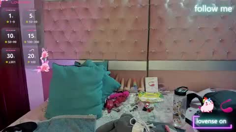  emmili  online show from February 26, 2026, 12:04 pm