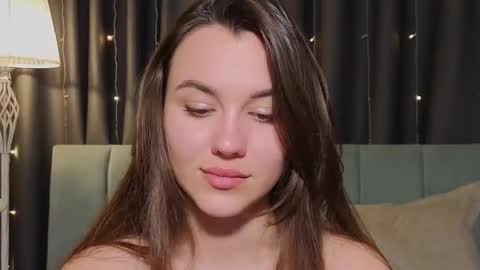 Snapshot of sweet_haeven chatting on May 22, 2026, 9:42 pm Im Mia.LOVELY PATTERNS 100 120 160 200 my toy buzzes from 2 tip online show from May 22, 2026, 9:42 pm