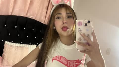 Hannah online show from June 25, 2026, 2:33 am
