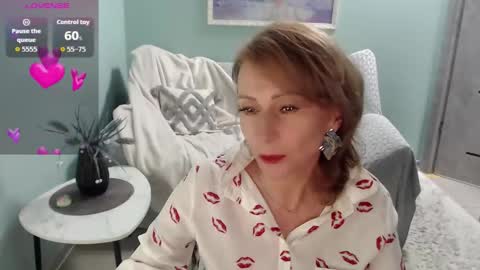 Snapshot of sweet_kitty5 chatting on September 20, 2025, 6:03 am Helen online show from September 20, 2025, 6:03 am