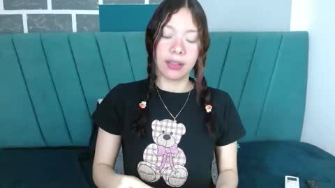 sweet_kitty_05 online show from March 2, 2026, 11:33 pm