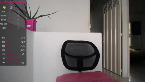 Snapshot of sweet_lady_16 chatting on January 8, 2025, 9:01 pm Lady online show from January 8, 2025, 9:01 pm