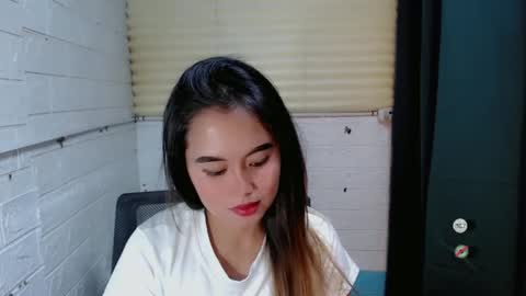 Snapshot of sweet_laika chatting on January 9, 2025, 5:13 am LAIKA online show from January 9, 2025, 5:13 am