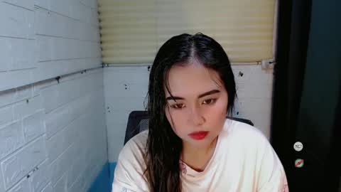 Snapshot of sweet_laika chatting on January 15, 2025, 6:22 am LAIKA online show from January 15, 2025, 6:22 am