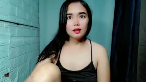 LAIKA online show from May 18, 2026, 4:40 am