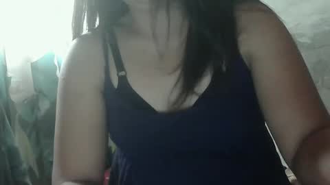 Snapshot of sweet_lily0613 chatting on February 5, 2025, 4:06 am sweet_lily0613 online show from February 5, 2025, 4:06 am