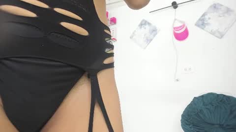 sweet_litle online show from July 3, 2026, 4:19 am