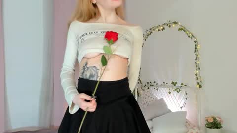 Melissa. Join me on Fansly link in social medias online show from March 26, 2026, 9:09 pm