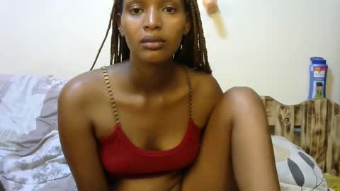 Snapshot of sweet_melod chatting on December 23, 2025, 3:48 am Linda online show from December 23, 2025, 3:48 am