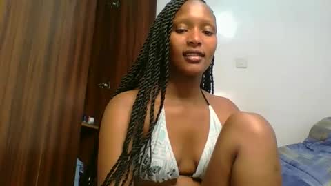 Snapshot of sweet_melod chatting on February 3, 2026, 3:28 pm Linda online show from February 3, 2026, 3:28 pm