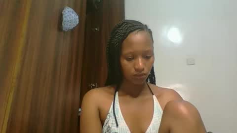 Snapshot of sweet_melod chatting on February 16, 2026, 2:51 am Linda online show from February 16, 2026, 2:51 am