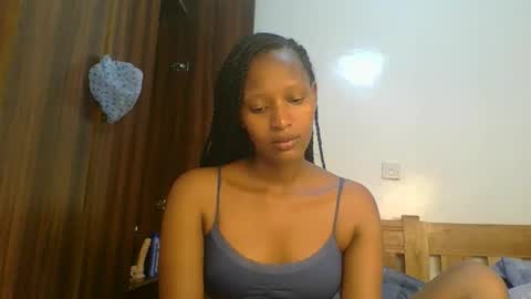 Snapshot of sweet_melod chatting on February 22, 2026, 12:45 am Linda online show from February 22, 2026, 12:45 am
