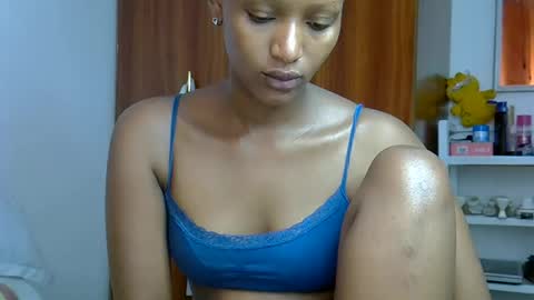 Linda online show from May 12, 2026, 2:08 am