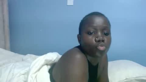 Snapshot of sweet_melodiyy chatting on November 10, 2025, 5:28 am sweet_melodiyy online show from November 10, 2025, 5:28 am