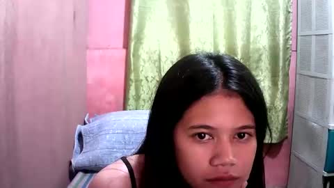 sweet_milkshake2004 online show from October 25, 2025, 12:51 am