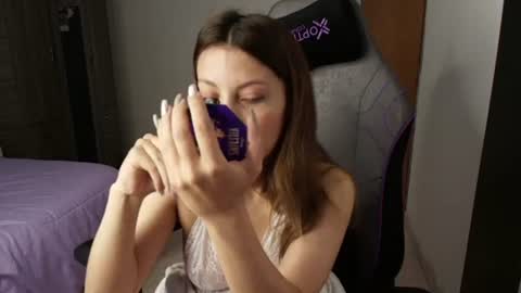 sweet_moon_v_ online show from July 21, 2026, 4:53 pm
