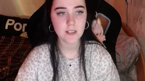 Snapshot of sweet_my_dream chatting on November 18, 2025, 10:09 am sweet_my_dream online show from November 18, 2025, 10:09 am