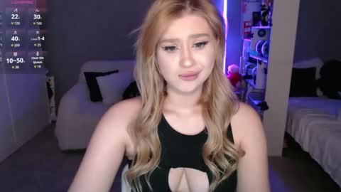 Snapshot of sweet_nicole_333 chatting on March 13, 2026, 1:29 pm sweet_nicole_333 online show from March 13, 2026, 1:29 pm