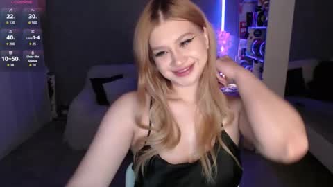 Snapshot of sweet_nicole_333 chatting on March 21, 2026, 3:26 pm sweet_nicole_333 online show from March 21, 2026, 3:26 pm