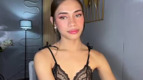 Snapshot of sweet_nikki03 chatting on May 13, 2026, 9:17 am sweet_nikki03 online show from May 13, 2026, 9:17 am