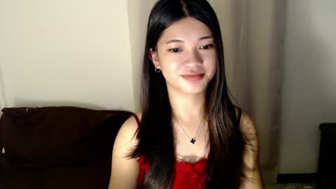 sweet_nylia online show from August 5, 2026, 4:32 pm