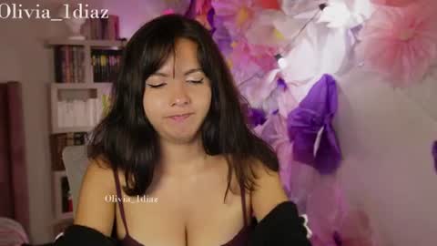 Olivia Diaz  OnlyFans olivia diaz online show from June 17, 2026, 2:03 am