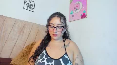 Snapshot of sweet_p_ chatting on October 15, 2025, 5:13 pm Cristina online show from October 15, 2025, 5:13 pm