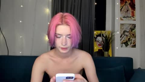 kira online show from October 8, 2025, 7:44 pm