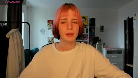 kira online show from April 4, 2026, 1:08 pm