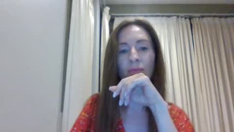 sweet_poeme online show from June 5, 2026, 1:17 pm