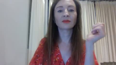 sweet_poeme online show from June 7, 2026, 12:20 pm