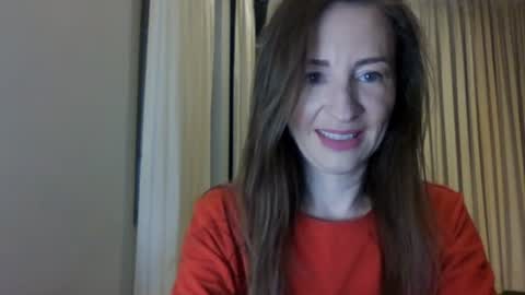 sweet_poeme online show from June 18, 2026, 12:20 pm