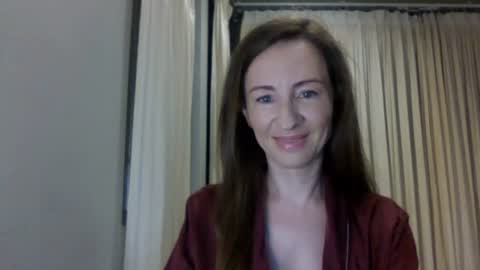 sweet_poeme online show from June 20, 2026, 1:36 pm