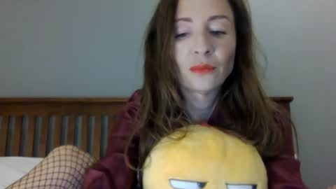 sweet_poeme online show from July 3, 2026, 11:49 am